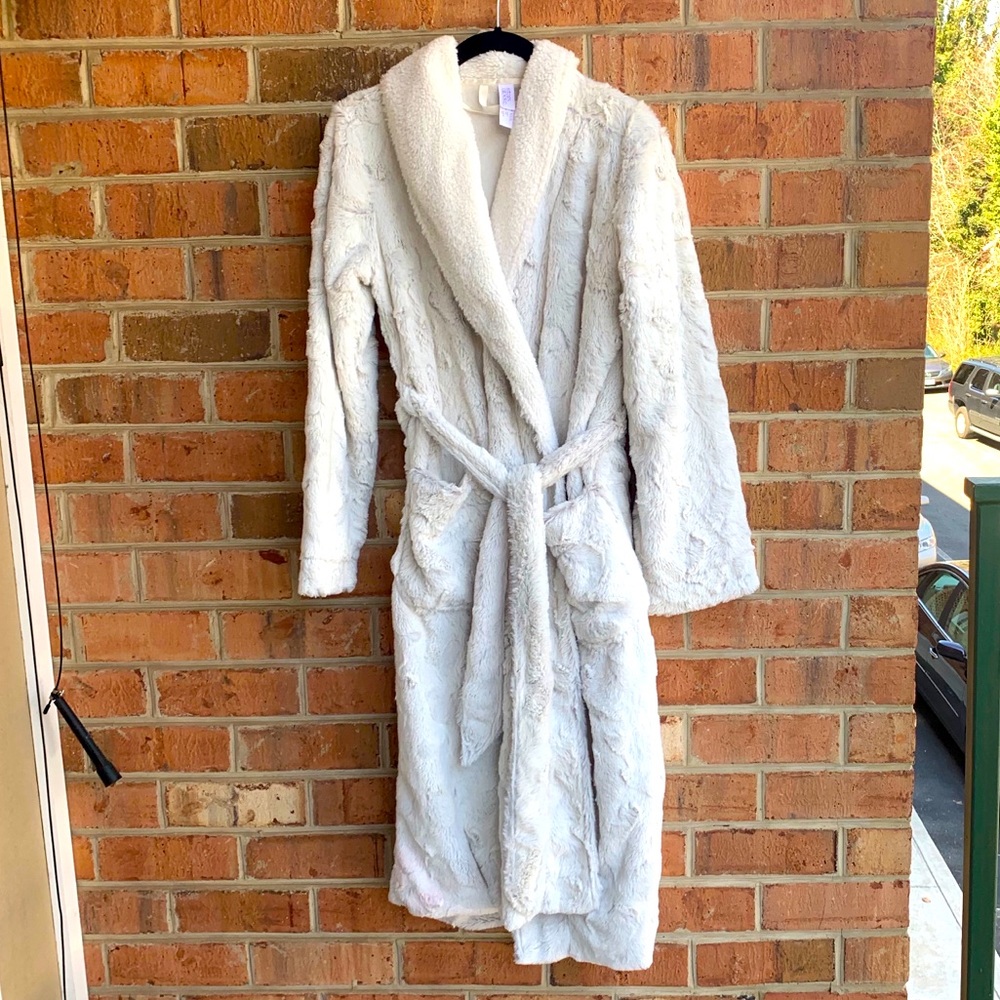 Stars Above Cozy Faux Fur Bathrobe